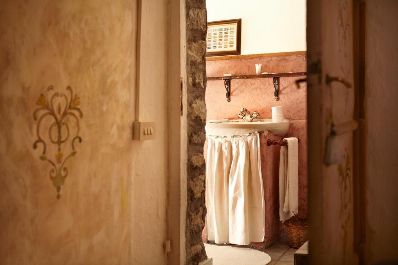Antico Borgo Sanda Lago Maggiore Casalzuigno 外观 照片